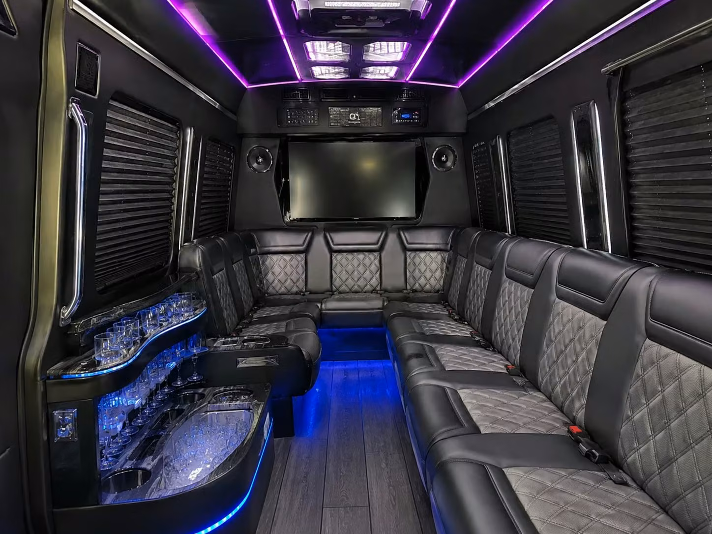 get a field trip bus rental that fits your group size and your budget in college station